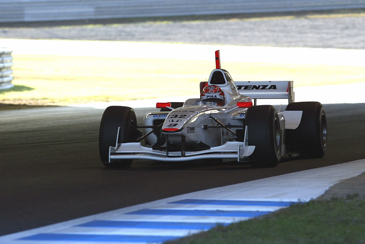 ポールトゥウインで小暮卓史（PIAA NAKAJIMA）が2連勝、今季3勝目