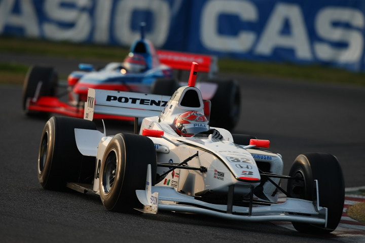 予選2回目、1分40秒510のコースレコードでPPを決めたのは小暮卓史（PIAA NAKAJIMA）