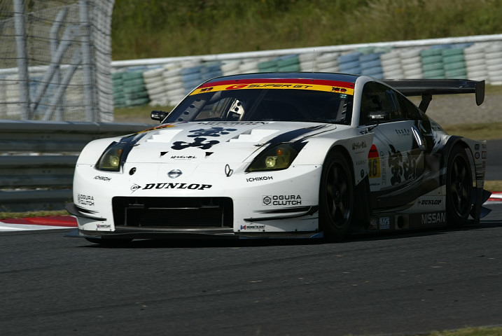 予選1回目GT300クラスで暫定ポールを獲得した宝山DUNLOP Z（佐々木孝太／横溝直輝組）