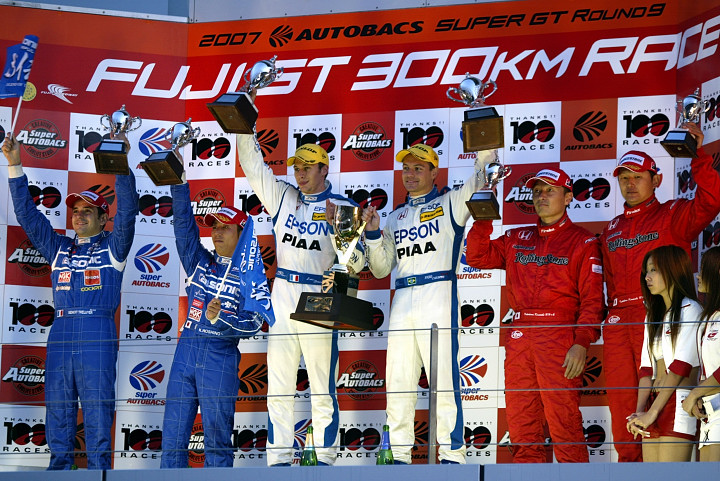 GT500クラスの表彰式