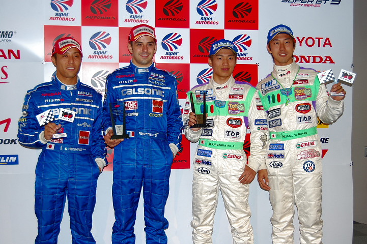 GT500、GT300両クラスのポールポジション
