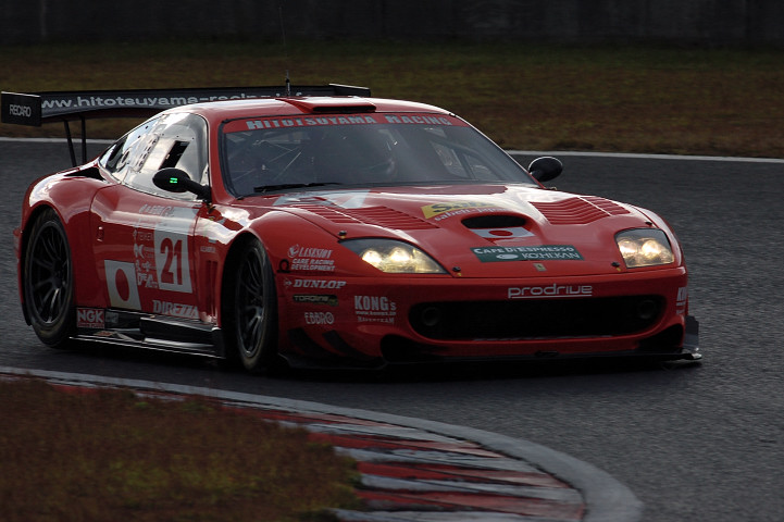 グリッド予選GT1クラストップはDUNLOPフェラーリ５５０GTS（飯田章／藤井誠暢／一ツ山幹夫組）