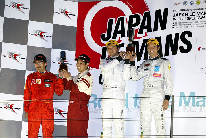 LMGT1クラスの表彰式