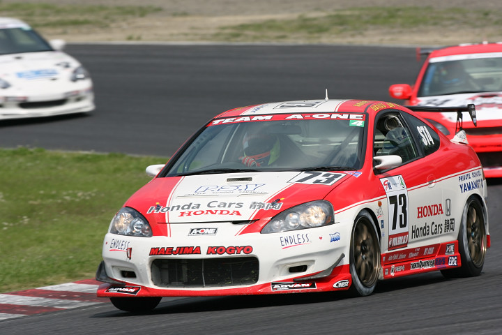 ST4クラス決勝は、PSY.A-ONE.ED.DC5が地元で今季初優勝を飾った