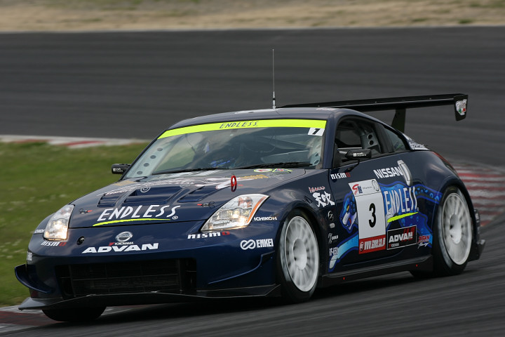 BMW Z4Mのトラブル後はゆうゆうと8７周を走り切り優勝したエンドレスアドバンZ