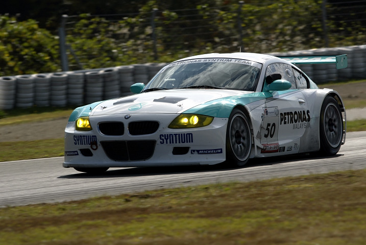 PPからスタートするが他車との接触で3位に終わったST1クラスのBMW Z4M COUPE（柳田真孝／Fariqe Hairum