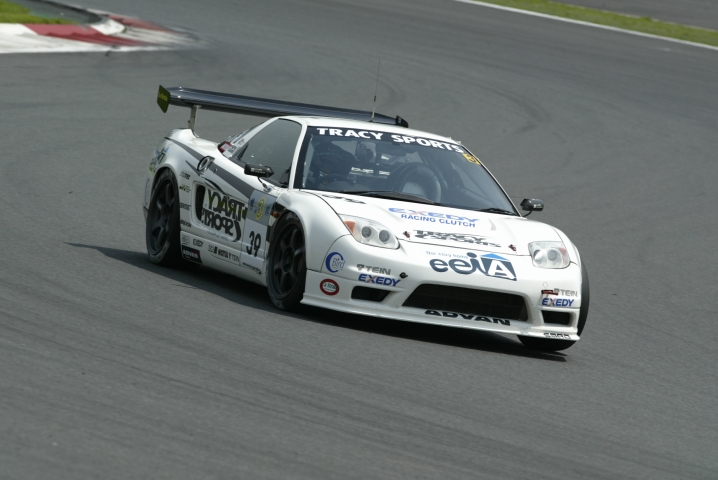 Aドライバー井入の奮闘でST3ポールをもぎ取った#39NSX