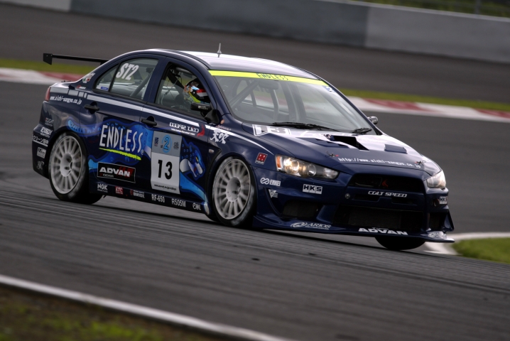 トラブルやアクシデントの続出したST2。最後に笑ったのはなんと最後尾スタートの13号車だった。