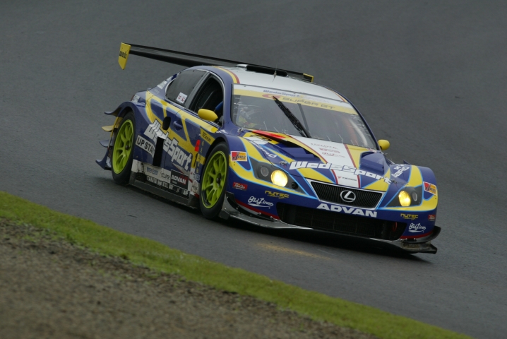 混乱の予選1回目。GT300最速はウェッズスポーツIS350だ