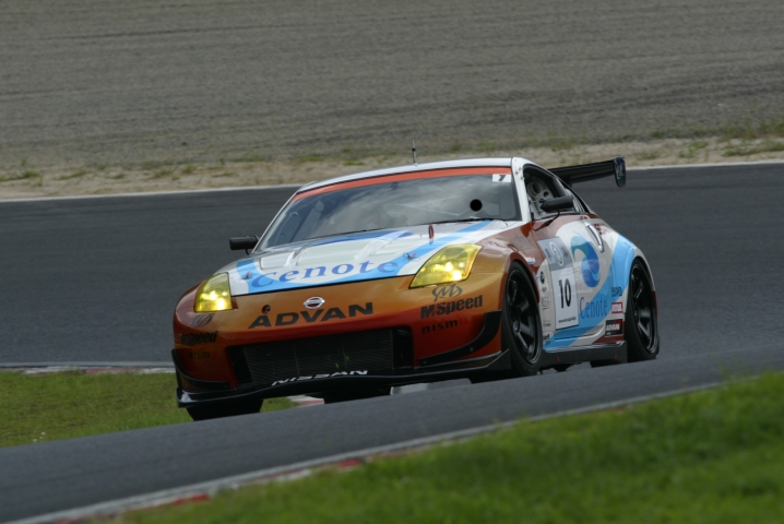 開幕以来速さを見せつけてきたBMW Z4M勢を打ち破り、見事ポールを獲得したCenote ADVAN Z