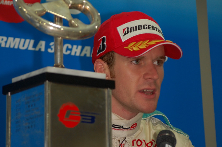 2008年全日本F3チャンピオンに輝いたカルロ・ヴァン・ダム（TOM'S）