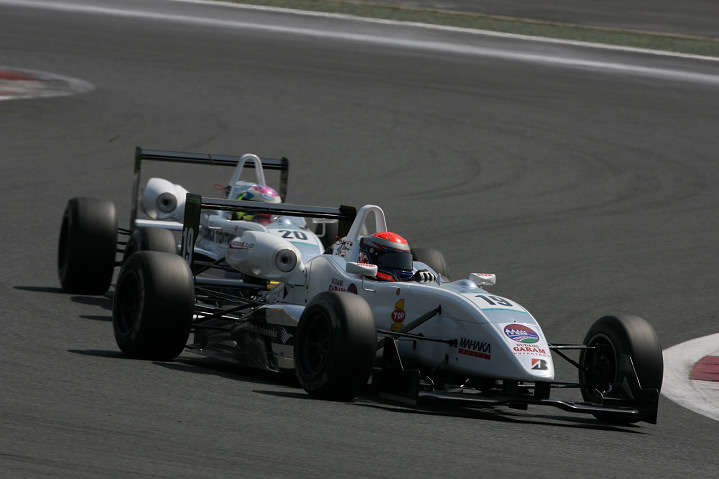 ナショナルクラス3位はザヒール・アリ（PTRS）