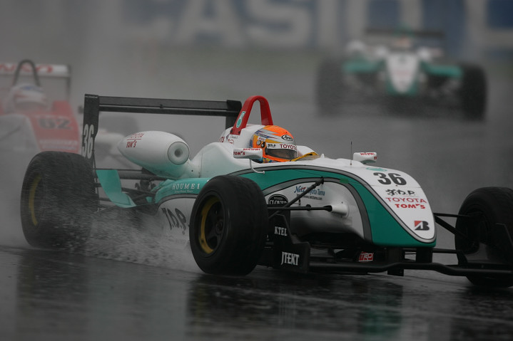 決勝2位は国本京佑（TDP TOM'S）