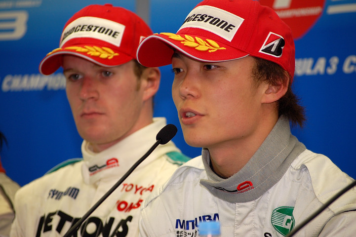 決勝記者会見: 2位の安田裕信（ThreeBond）