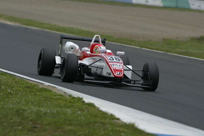 ナショナルクラス予選でのトップタイムは山内英輝（SPRIT TOM'S）