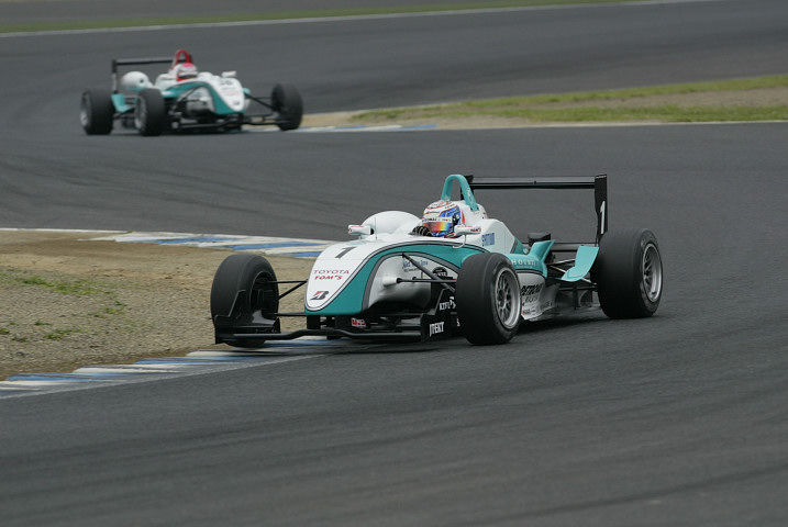 優勝はカルロ・ヴァン・ダム（TOM'S）