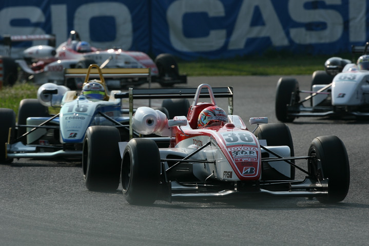 ナショナルクラス優勝はデグナーでコースアウトするも山内英輝（SPIRIT TOM'S）