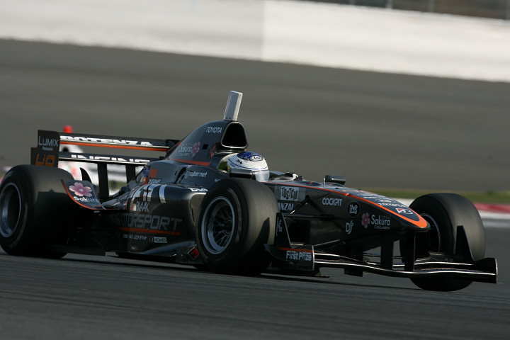 ベテラン健在、立川祐路（CERUMO/INGING）は、2位に入り久々の表彰台