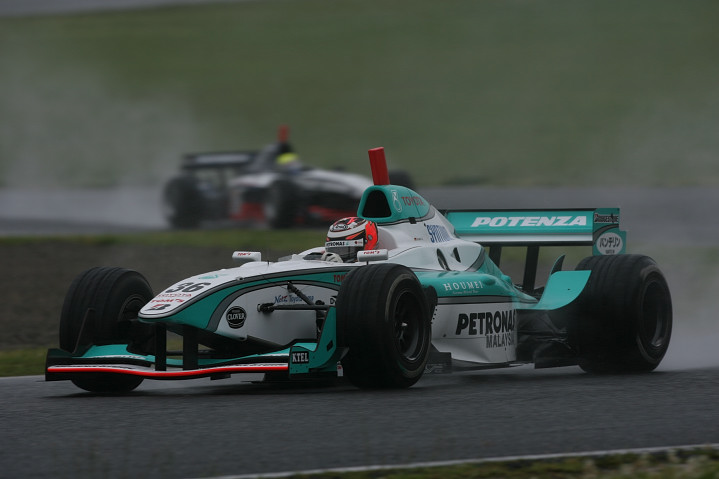 土曜日朝のフリー走行で2位のアンドレ・ロッテラー（PETRONAS TEAM TOM'S）