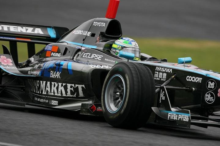 日曜日朝のフリー走行3位はロベルト・ストレイト（CERUMO/IMGING）