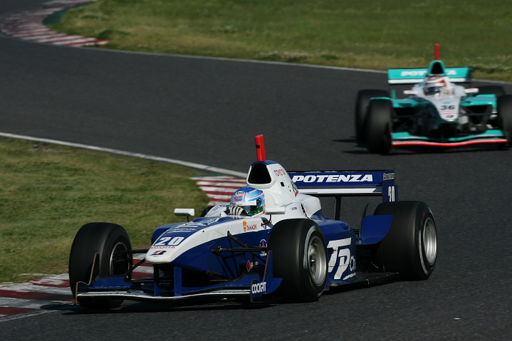 決勝で2位に入ったのはスーパールーキー平手晃平（TP Checker IMPUL）