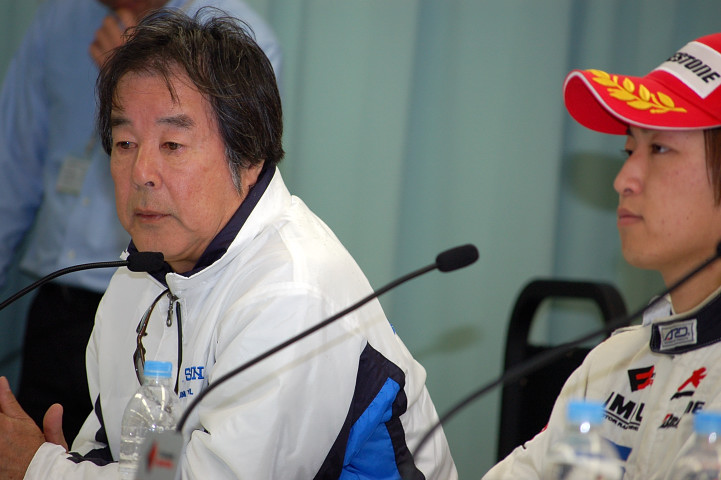 優勝記者会見: 優勝監督の星野一義氏（TEAM IMPUL）