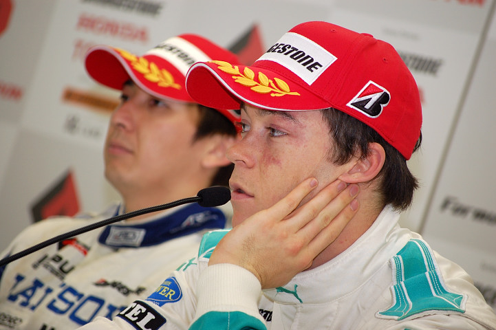 優勝記者会見: 3位のアンドレ・ロッテラー（PETRONAS TEAM TOM'S）