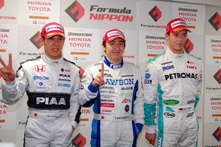 予選記者会見にて