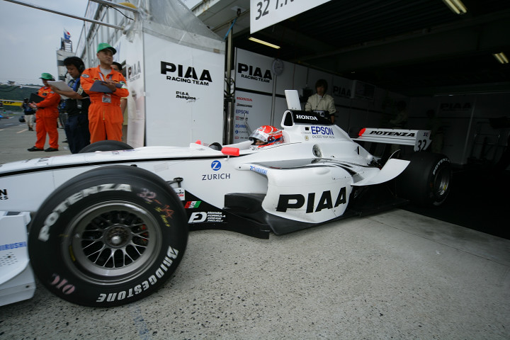 ノックアウト予選に出撃する小暮卓史（PIAA NAKAJIMA）、結果は2位