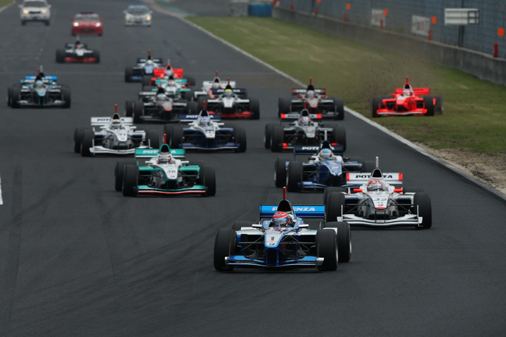 68周のレースがスタートした