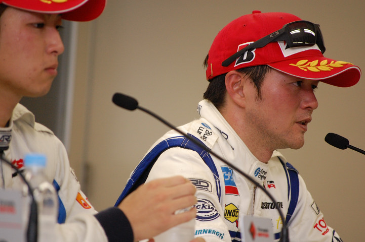 決勝レース2記者会見: 3位の本山哲（LeMans）
