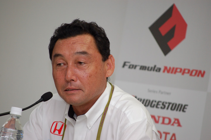 決勝第1レース記者会見: 優勝チームの中嶋悟監督（PIAA NAKAJIMA RACING）