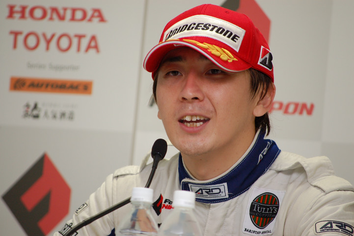 決勝第2レース記者会見: 2位の松田次生（LAWSON TEAM IMPUL）