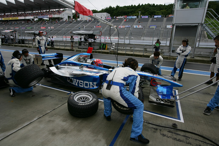 ノックアウト予選: 連続PPを獲るためタイヤ交換しQ3最後のアタックに賭ける松田次生だったが……