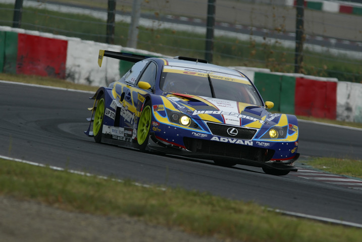 フリー走行: GT300クラストップタイムは、ウェッズスポーツIS350（織戸学／阿部翼／関口雄飛組）