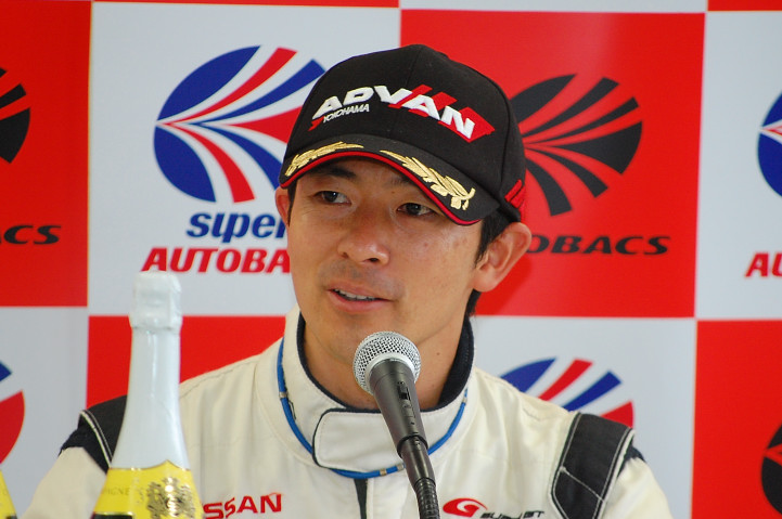 GT300クラス優勝の青木孝行（ダイシンADVAV Z）