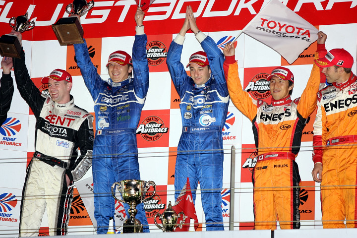 GT500クラスの表彰式