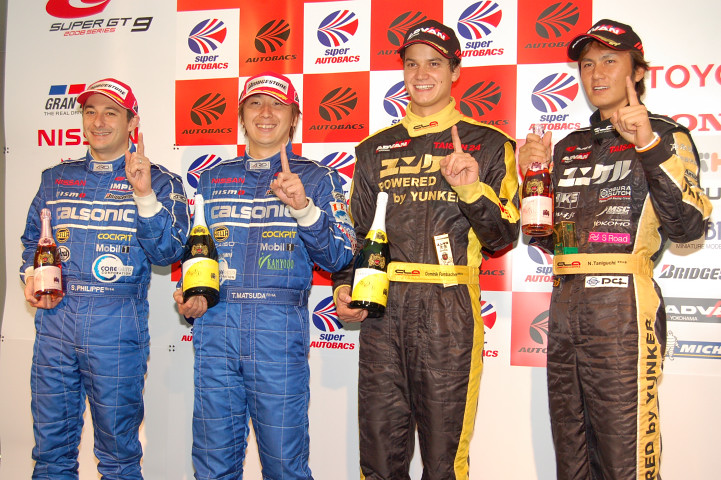 優勝記者会見にて、両クラスウイナー