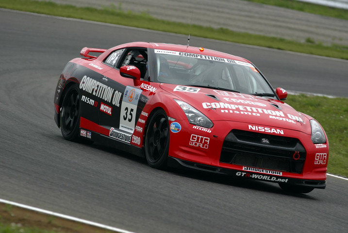 IP4クラス優勝は1台のみ参加のMOTUL NISMO GT-R（影山正美／田中哲也／星野一樹組）