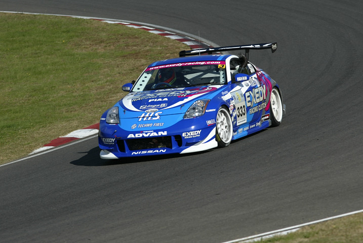 決勝でST3クラス2位に入り、チャンピオンを決めたエクセディH.I.S.イングスZ（前嶋秀司／佐々木雅弘組）