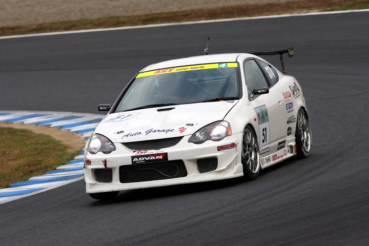 ST4クラスポールポジションのAGY ingsインテグラ（井尻薫／黒木英春／黒木健次組）