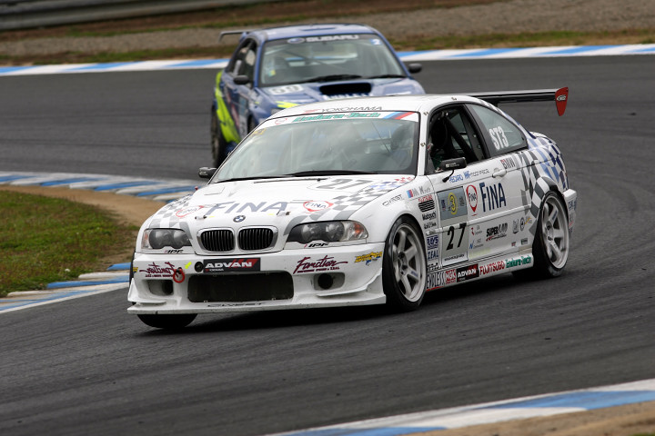 ST3クラス優勝は、FINA ADVAN M3（小林且雄／村田信博／井上貴志組）