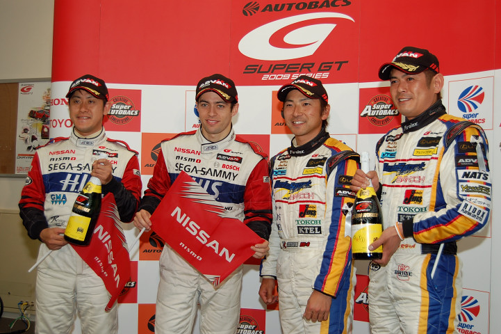 優勝記者会見にて、両クラスのウイナー