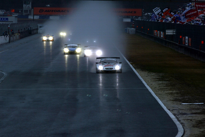 今シーズン最初の決勝レースがスタートした