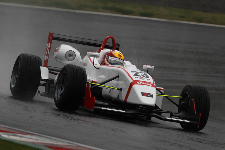 Nクラスポールポジションは佐々木大樹（NDDP）