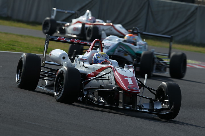 決勝2位は山内英揮（B-MAX)