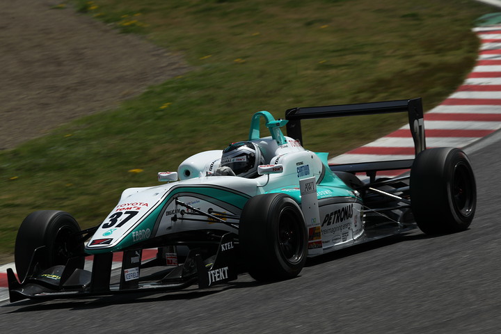 決勝2位はリチャード・ブラッドレー（トムス）