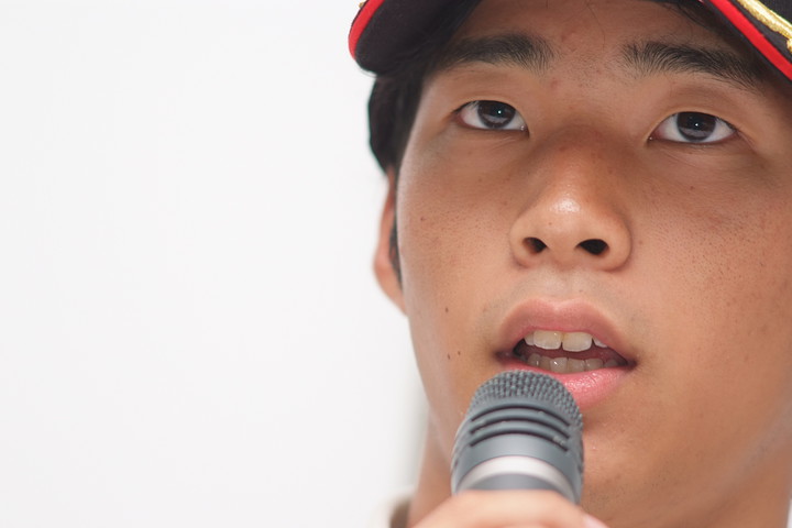 決勝記者会見: 決勝2位の平川亮（RSセリザワ）