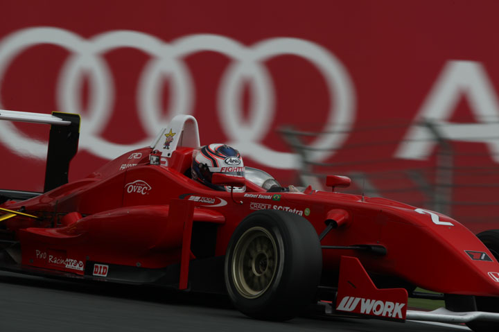 占有走行1回目: 3位はラファエル・スズキ（戸田）