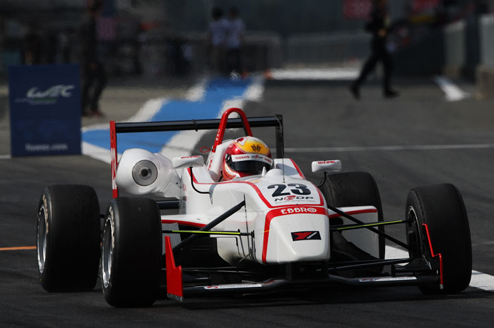 占有走行1回目: コースインする佐々木大樹（NDDP）